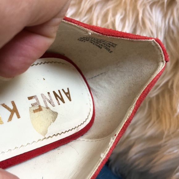 Anne Klein Suede Red Pumps EUC Leather Size 8 1/2 closed pointed toe design - Picture 8 of 10